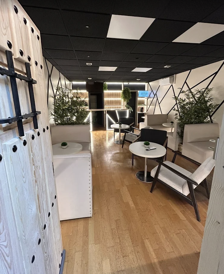 The Hood Social Club Marbella — Lounge panoramic view